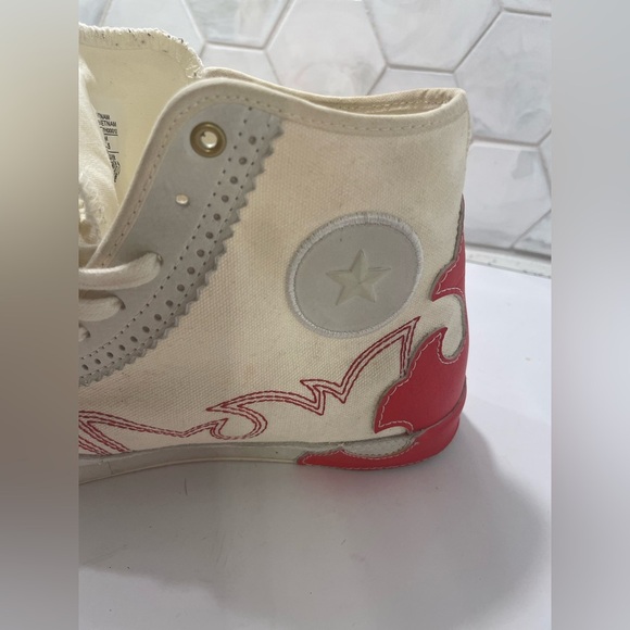 Converse All Star Sasha Hi Top Woman’s Sneaker Size 8.5 Red Leather Flame Canvas - Picture 2 of 13